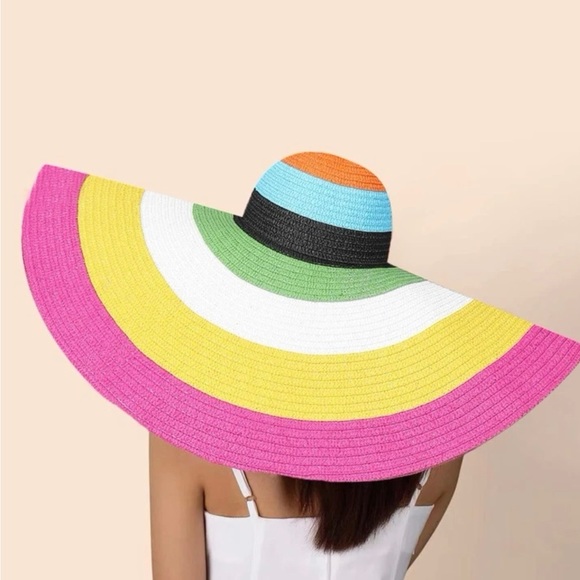 Sung hats Beach - Picture 1 of 2